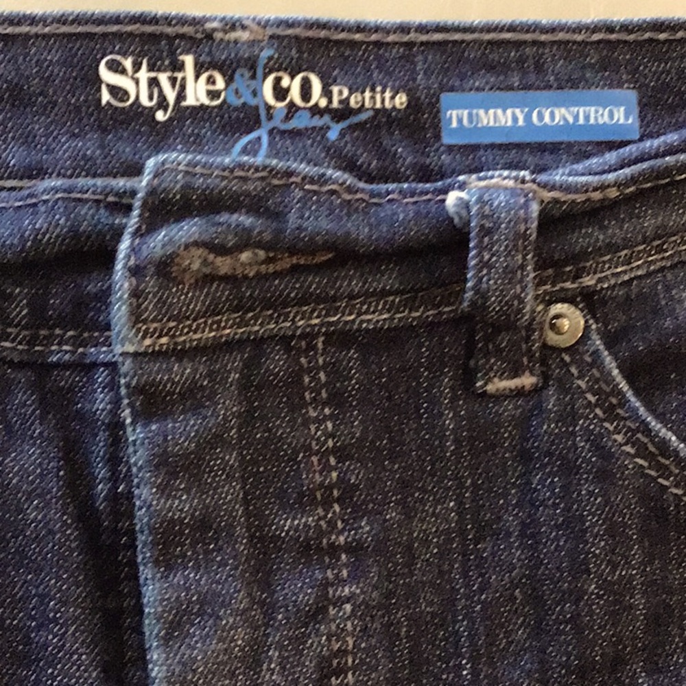 Style & Co. petite medium rise jeans. 8P inseam 30” slight flare.